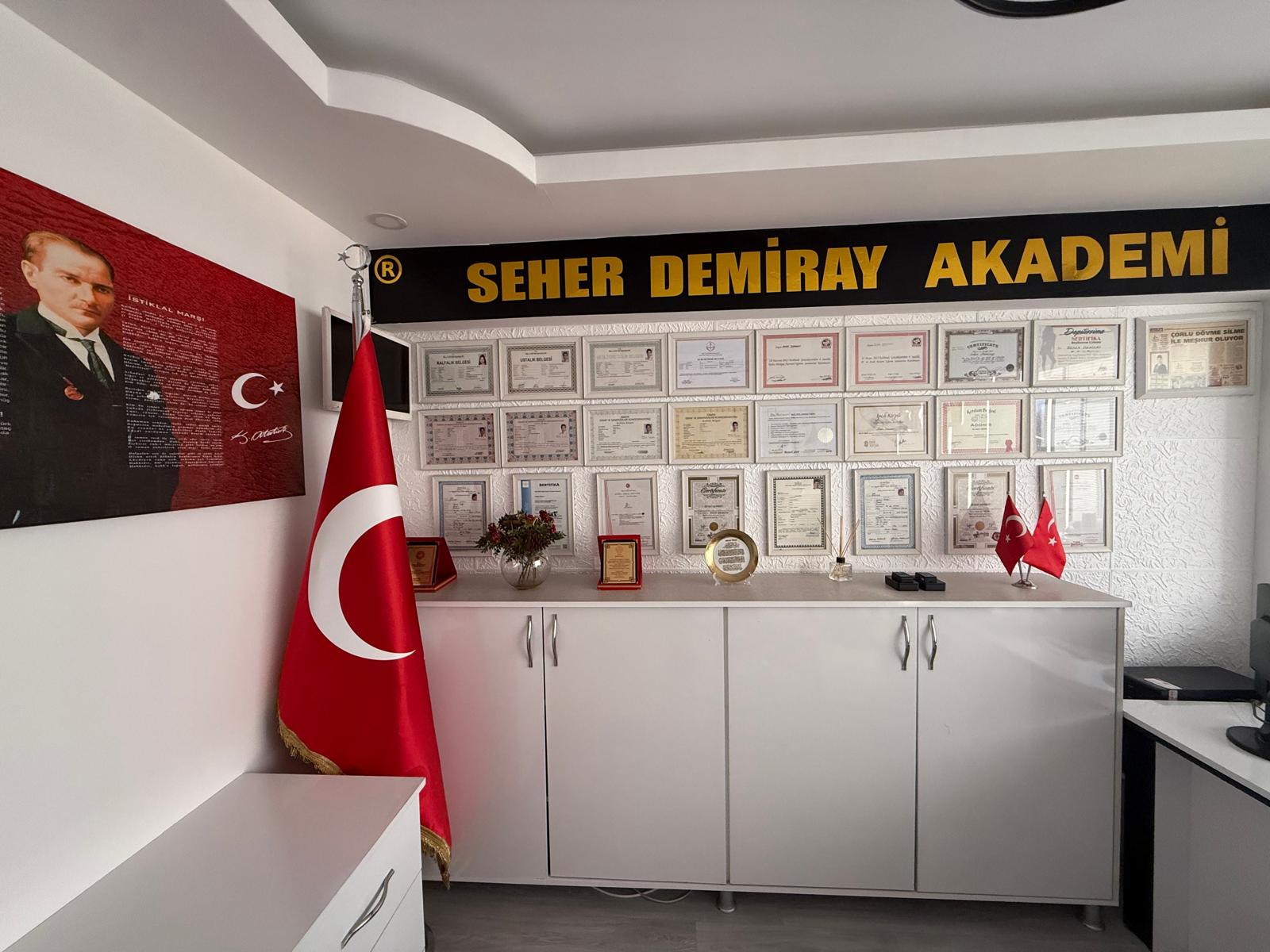 Akademi Galeri 1